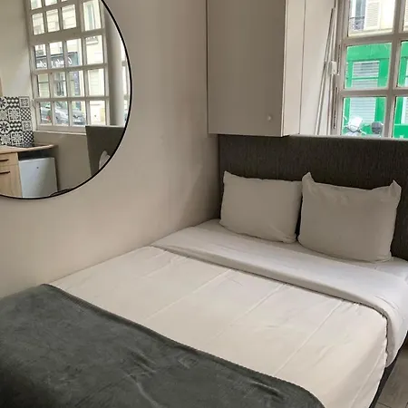 Bright Charming Modern Studio By Dreamy Canal * Paris